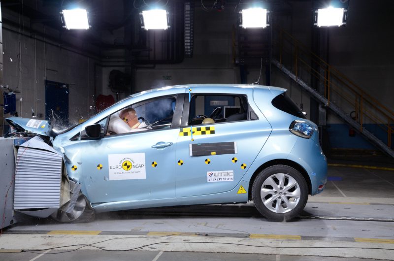 Euroncap’ın Zoe’ye Verdiği 5 Yıldız Renault ZE Serisini de Zirveye Yerleştirdi