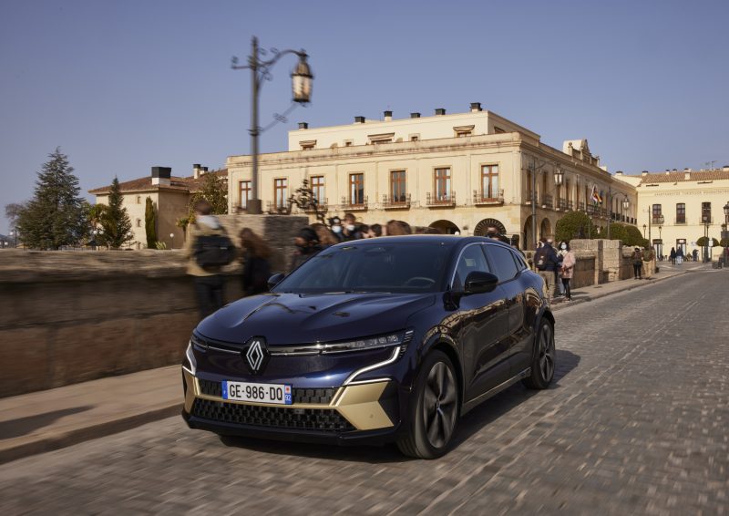 YENİ MEGANE E-TECH %100 ELEKTRİKLİ’YE EURONCAP’TEN 5 YILDIZ