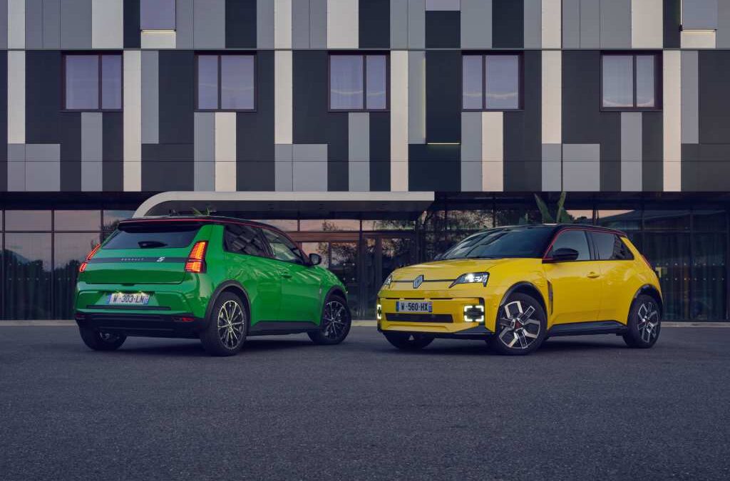 Renault 5 E-Tech Elektrikli Test Sürüşlerini Nice’te Gerçekleştiriyor