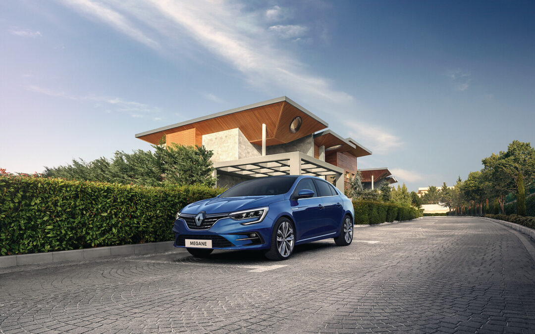 Renault, Zirvenin Tek Sahibi Olmaya Devam Ediyor