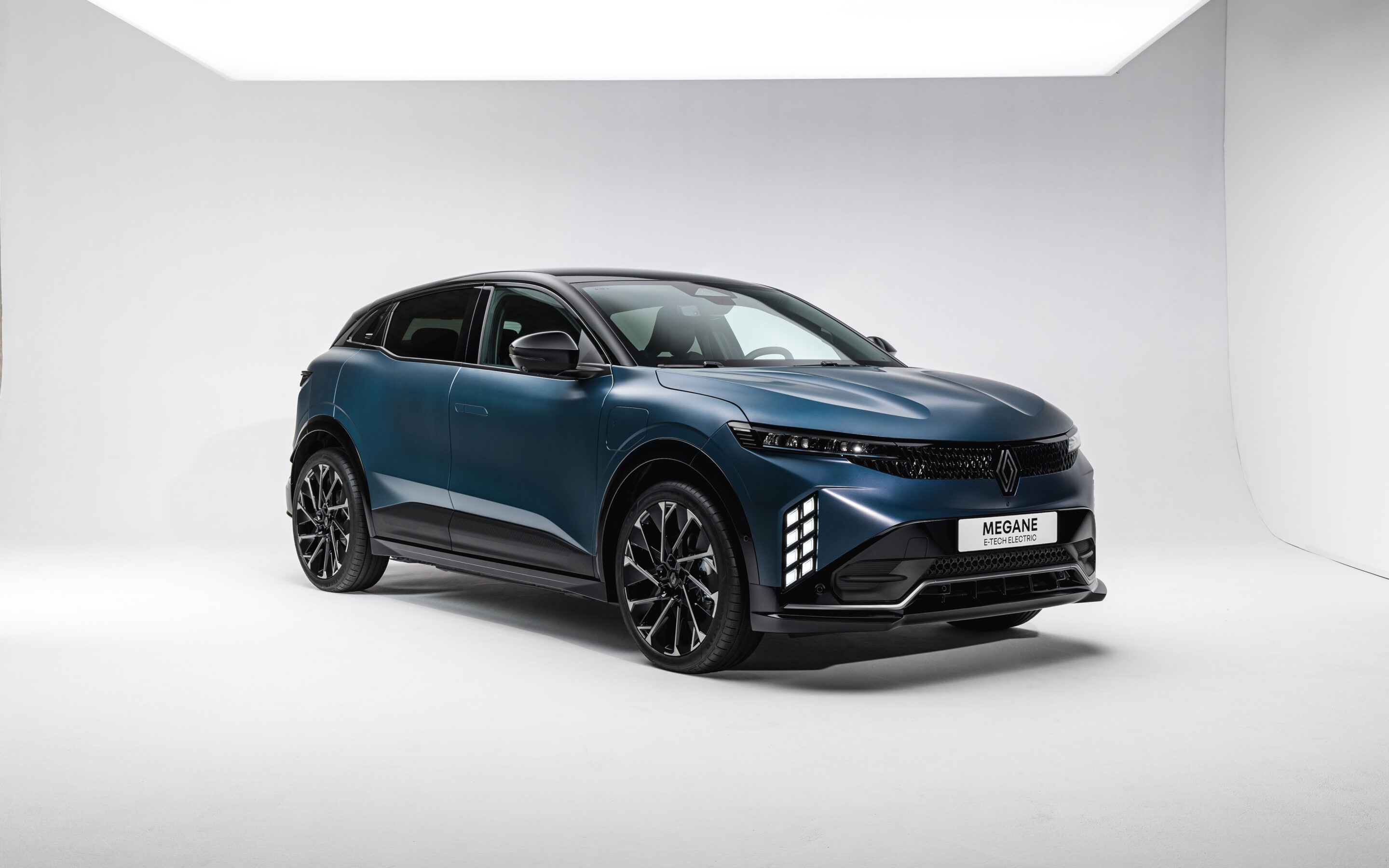 1782105721_Megane_E_Tech_1