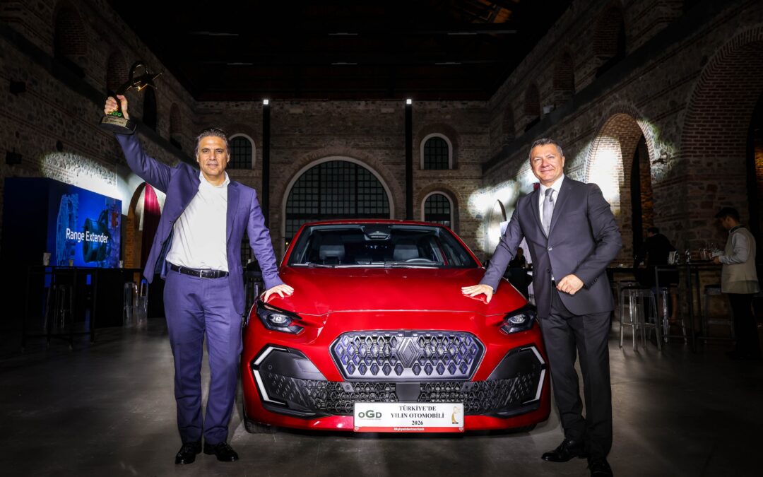 Türkiye’nin Lideri Renault CLIO, Şimdi de Türkiye’de Yılın Otomobili