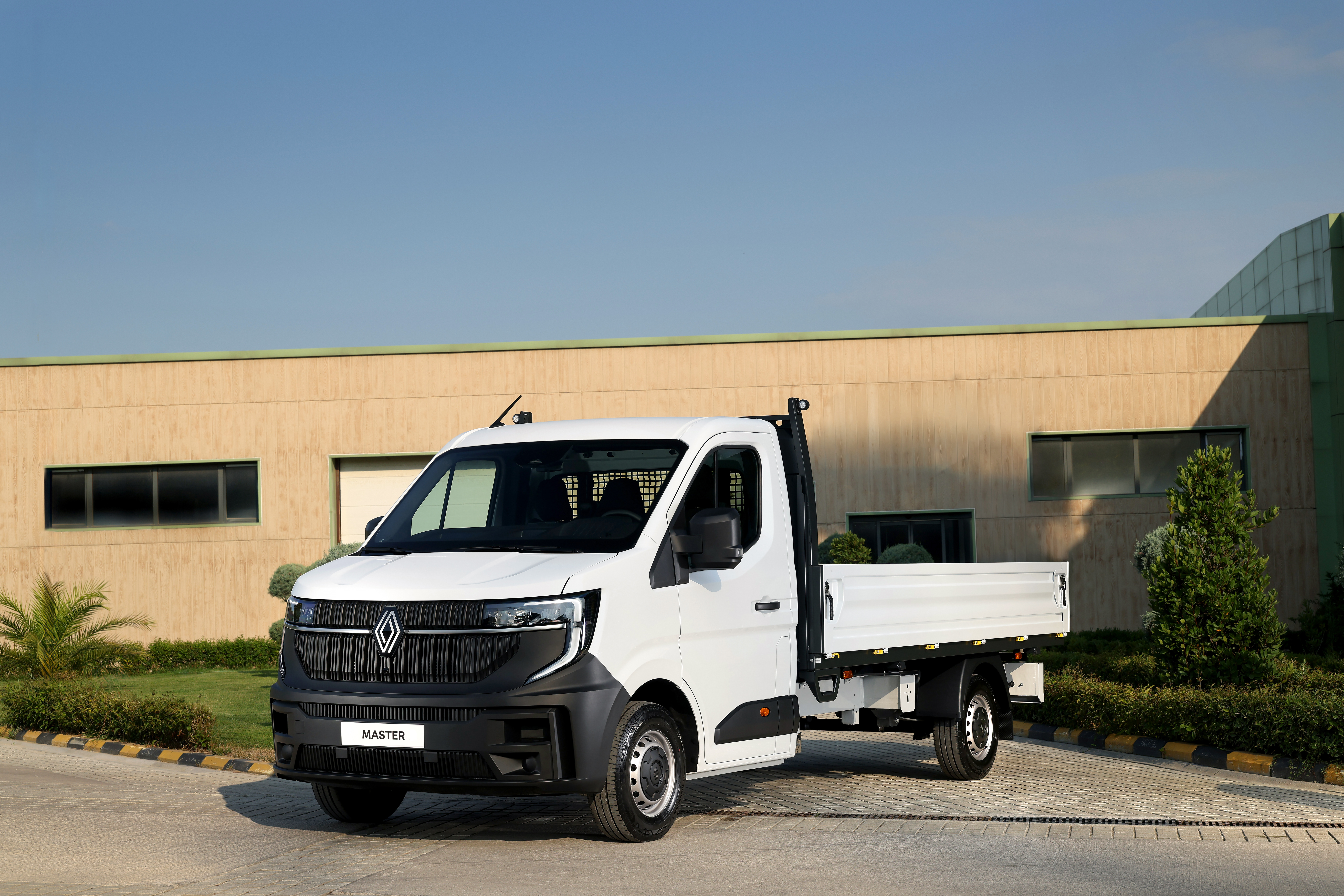 1788503207_Renault_Master_Kamyonet