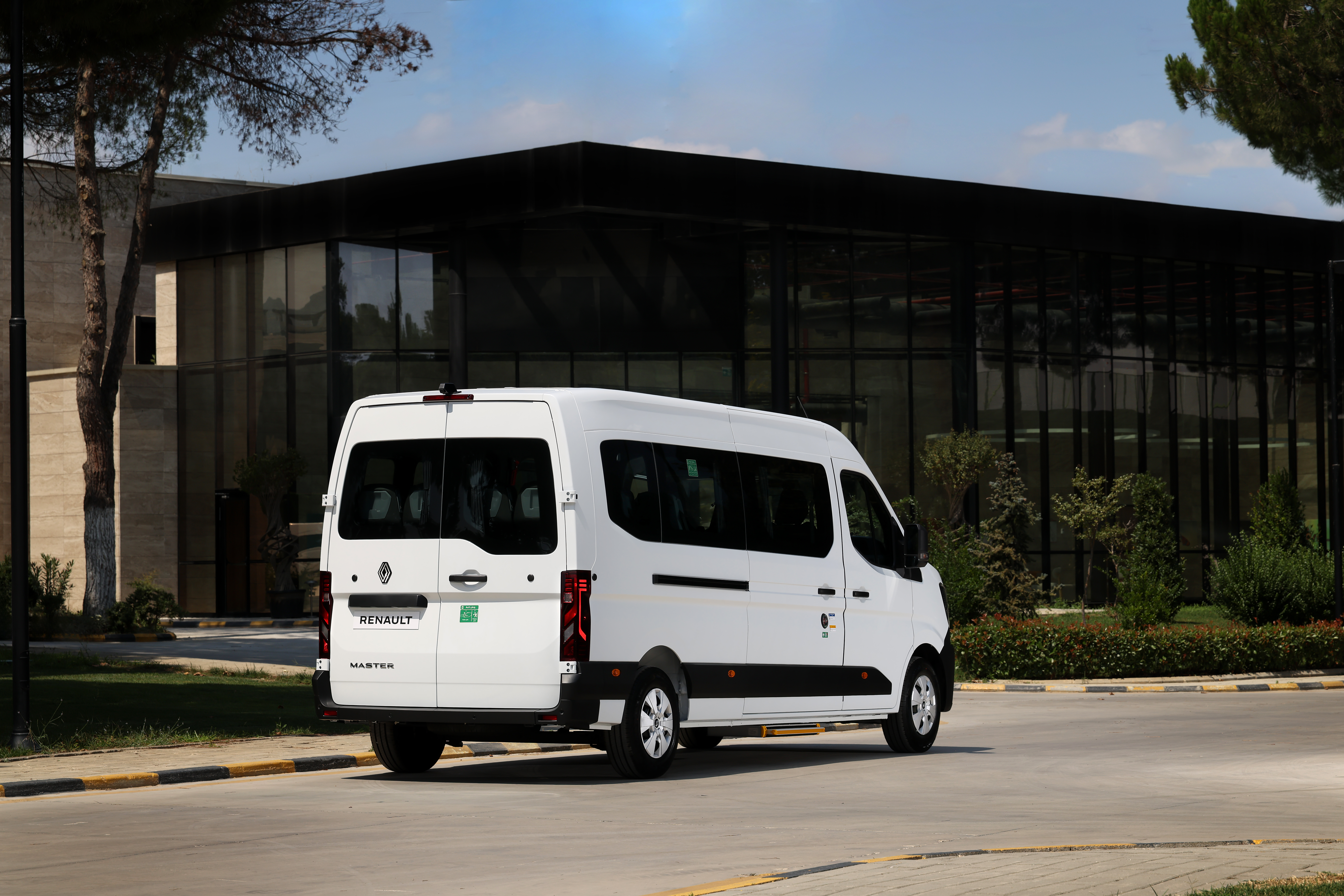 1788503215_Renault_Master_Minib__s__2_