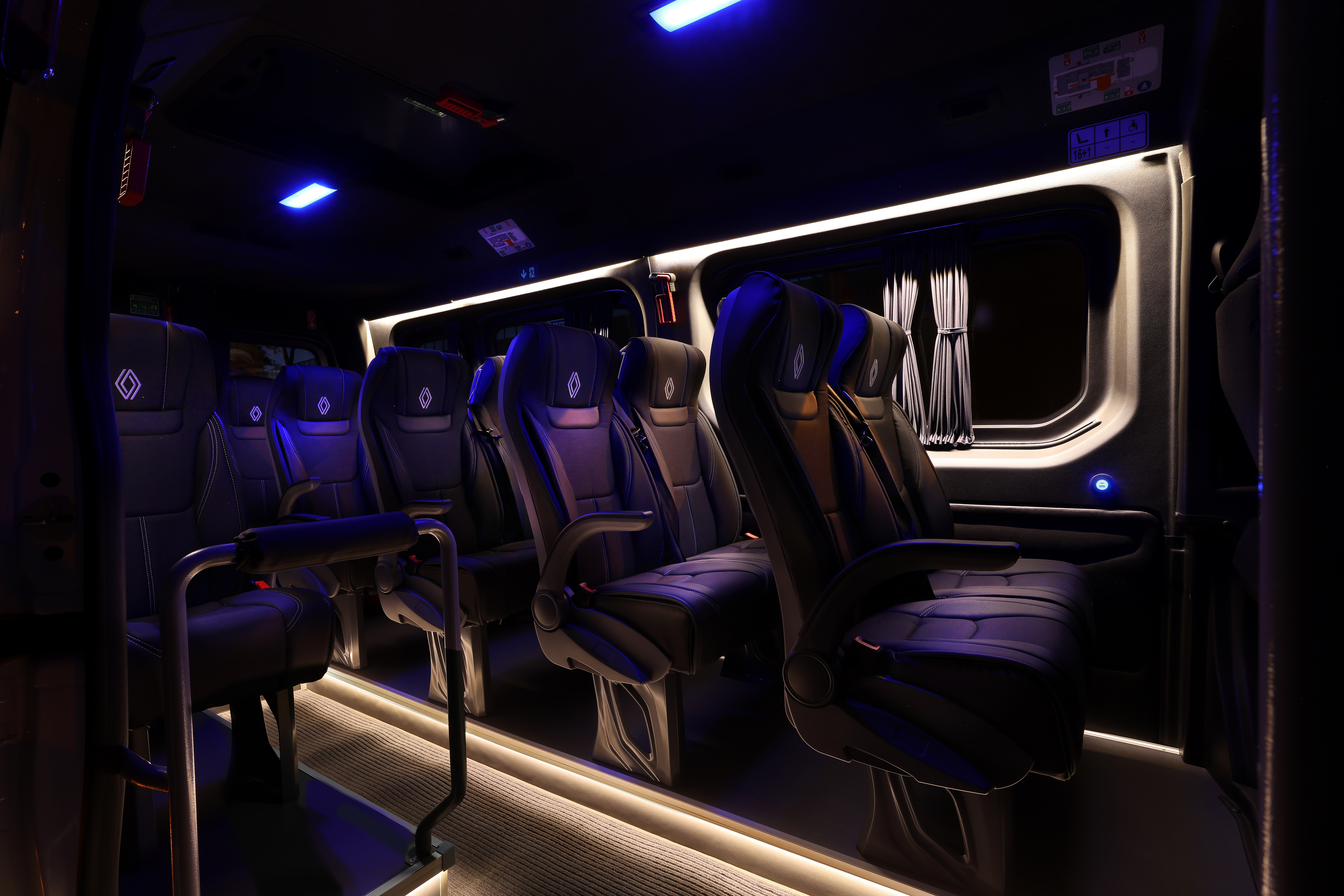 1788503248_Renault_Master_Minib__s__6_