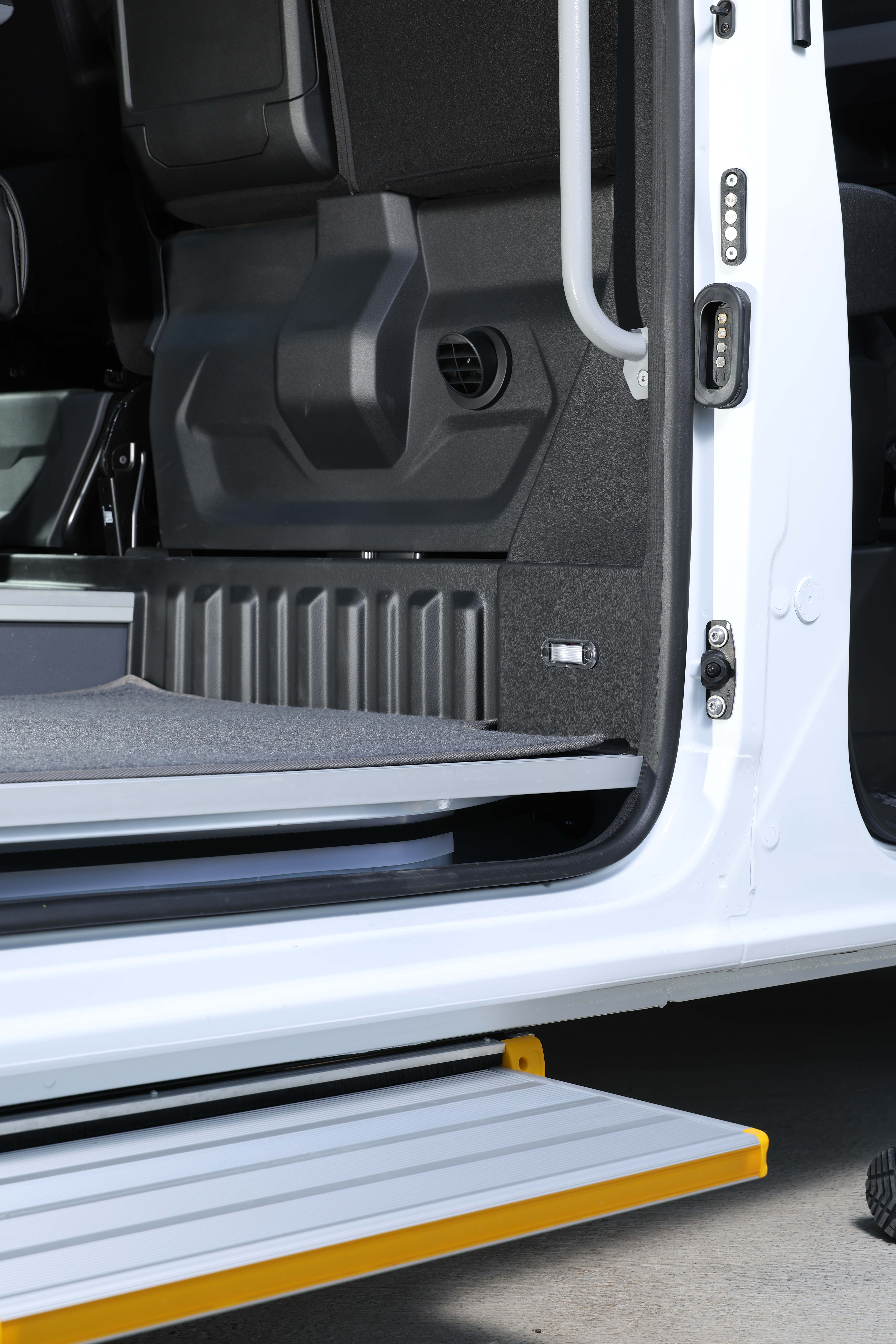 1788503294_Renault_Master_Minib__s__11_